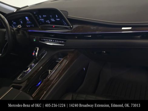 Used 2024 Cadillac Escalade Sport Platinum w/ LPO, ONYX Package AWD/4WD image 12