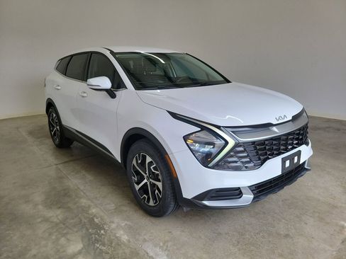 Used 2023 Kia Sportage EX FWD image 4