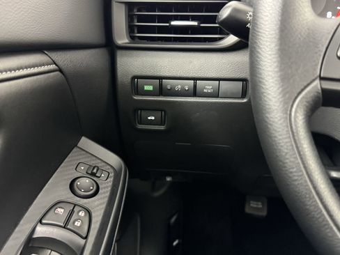 New 2025 Nissan Sentra S image 16