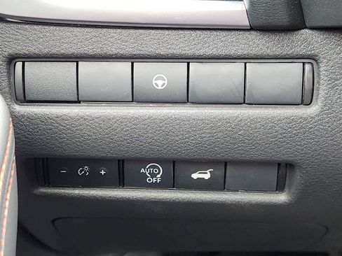 Used 2025 Nissan Rogue SV image 26