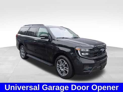 Used 2025 Ford Expedition Active AWD/4WD image 5