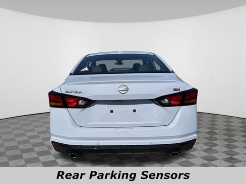 Used 2025 Nissan Altima 2.5 SR image 13