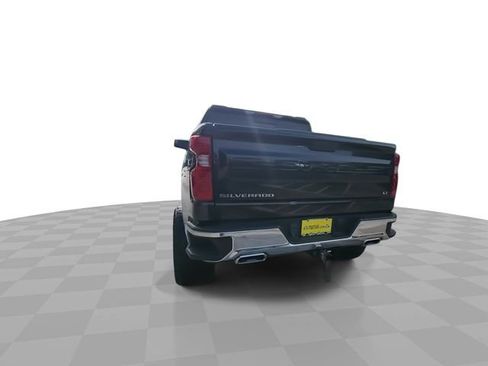Used 2023 Chevrolet Silverado 1500 LT AWD/4WD image 6