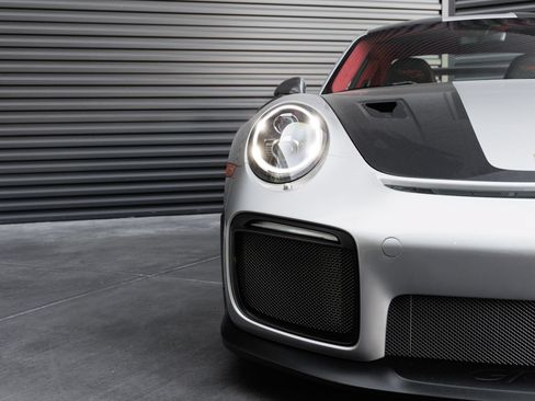 Certified 2019 Porsche 911 GT2 RS RWD image 46