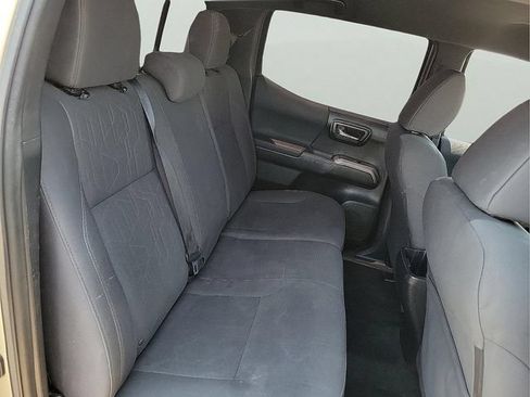 Used 2018 Toyota Tacoma TRD Off-Road AWD/4WD image 16