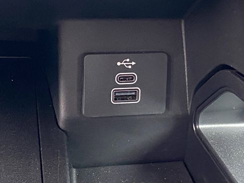 Used 2025 Ford Ranger XL image 17