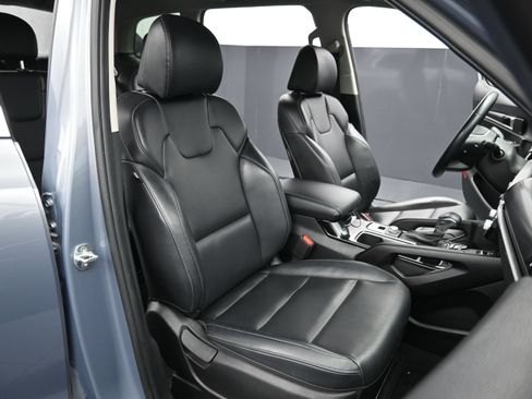 Used 2025 Kia Telluride S FWD image 27