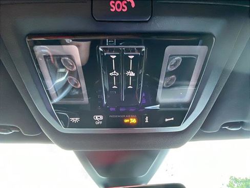 Used 2024 Volkswagen Atlas Cross Sport SEL Premium R-Line image 27