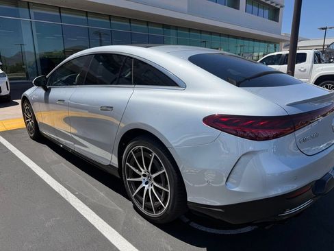 Used 2022 Mercedes-Benz EQS 580 4MATIC Sedan image 5