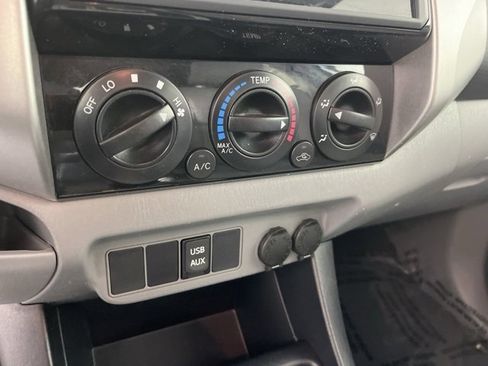 Used 2013 Toyota Tacoma 4x4 Double Cab w/ SR5 Pkg image 13