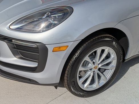 New 2026 Porsche Macan image 12