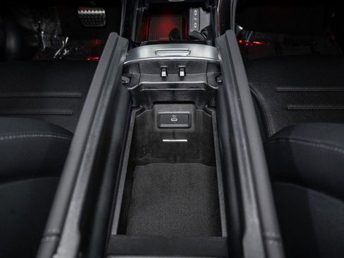 New 2025 Mercedes-Benz GLC 300 image 23