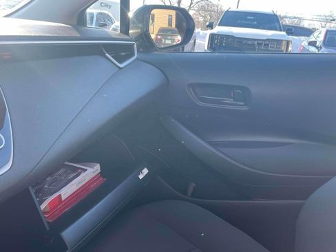 Used 2022 Toyota Corolla LE image 31