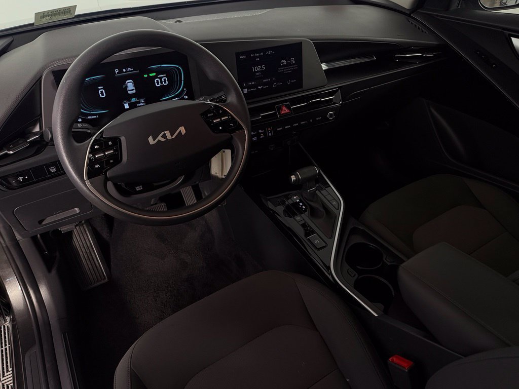 Used 2026 Kia Niro LX FWD image 13