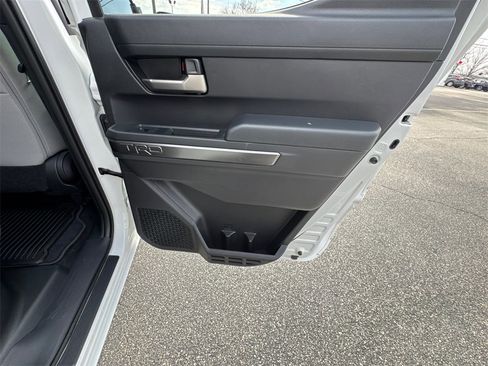 Used 2024 Toyota Tacoma TRD Sport image 16