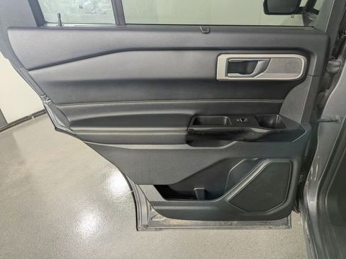 Used 2022 Ford Explorer ST AWD/4WD image 14