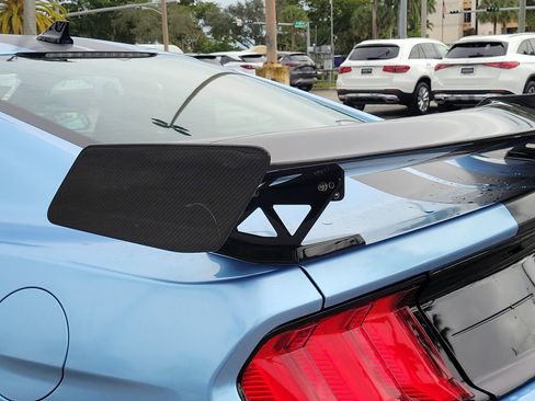 Used 2022 Ford Mustang Shelby GT500 w/ Carbon Fiber Track Pack image 8