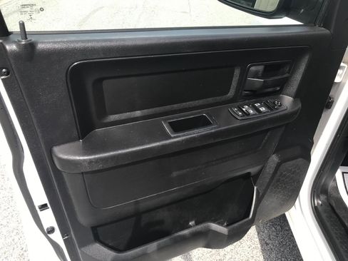 Used 2016 RAM 1500 ST image 10