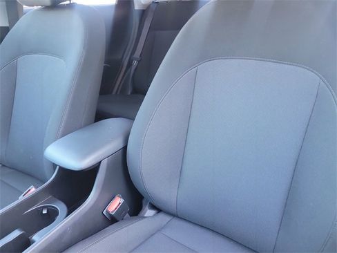 Used 2024 Hyundai Kona SEL image 11