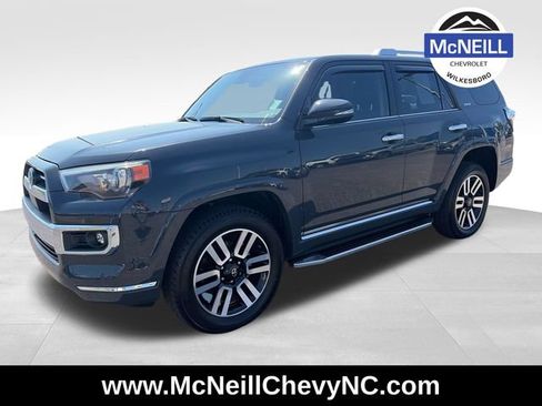 Used 2024 Toyota 4Runner Limited AWD/4WD image 3