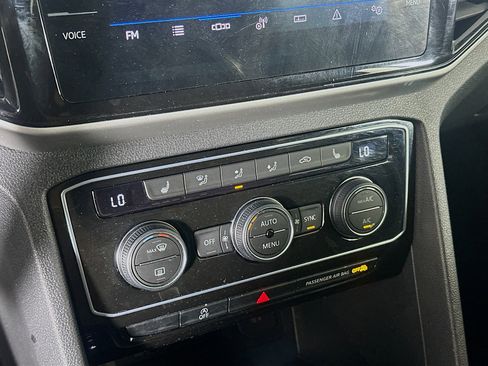 Used 2023 Volkswagen Atlas Cross Sport SE image 23