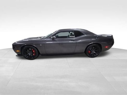 Used 2016 Dodge Challenger SRT Hellcat image 4