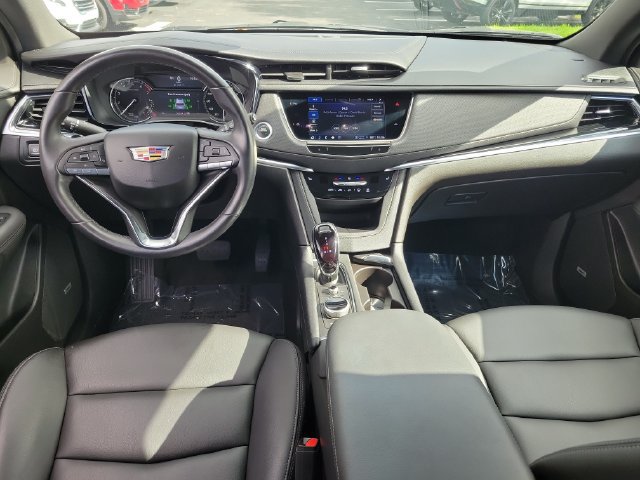 Certified 2024 Cadillac XT6 Luxury AWD/4WD image 17