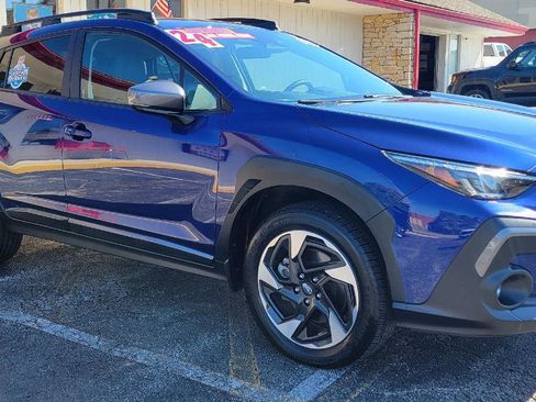 Used 2024 Subaru Crosstrek 2.5i Limited image 3