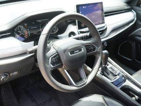 Certified 2023 Jeep Compass Latitude AWD/4WD image 18