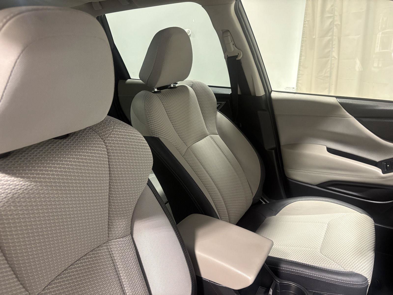 Used 2020 Subaru Forester Premium AWD/4WD image 28