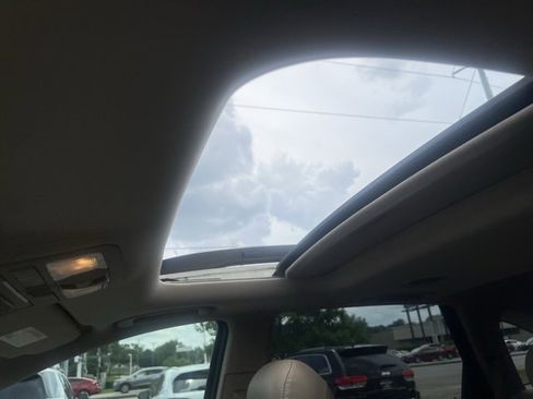 Used 2012 Hyundai Veracruz Limited image 25