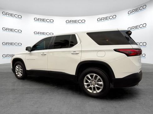 Used 2022 Chevrolet Traverse LS FWD image 5