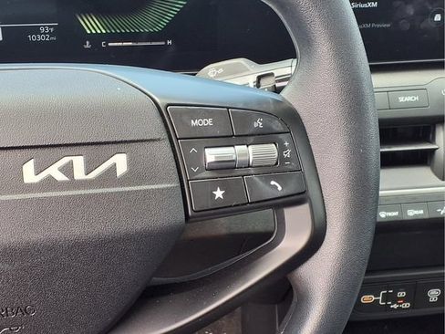 Used 2025 Kia K4 FWD image 12