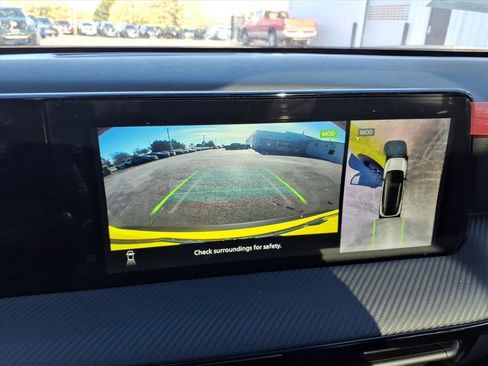 New 2026 Nissan Kicks SR image 12