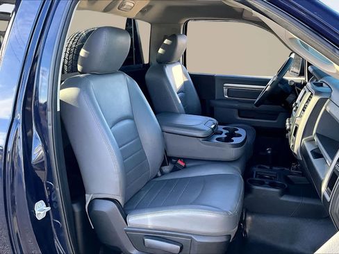 Used 2018 RAM 3500 Tradesman w/ Chrome Appearance Group image 12