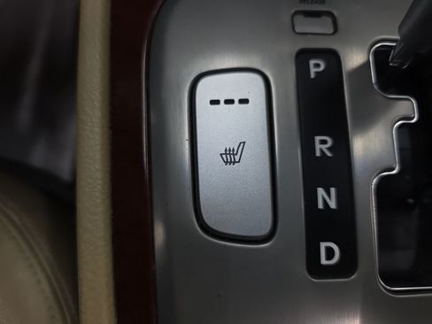 Used 2013 Hyundai Genesis 3.8 w/ Premium Pkg RWD image 22