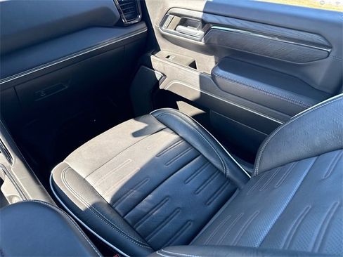 Used 2024 GMC Sierra 2500 AT4X image 16