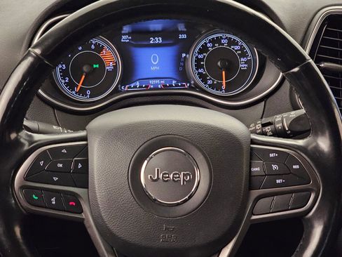 Used 2020 Jeep Cherokee Limited image 16