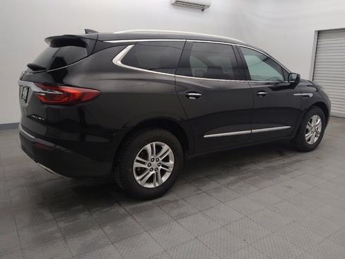 Used 2018 Buick Enclave Essence image 10