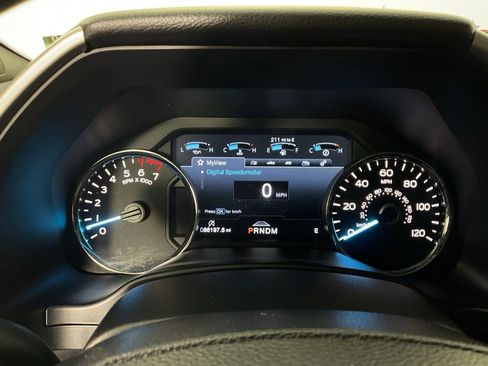 Used 2018 Ford F150 Lariat w/ Equipment Group 502A Luxury AWD/4WD image 25