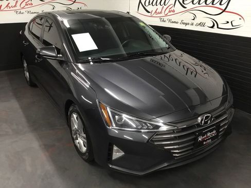 Used 2020 Hyundai Elantra Value Edition w/ Cargo Package (C1) FWD image 2