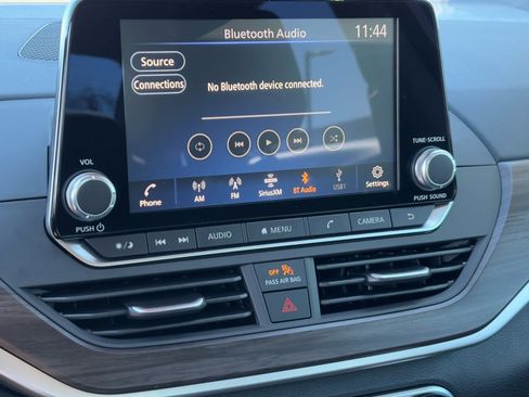 New 2025 Nissan Altima 2.5 SV image 24