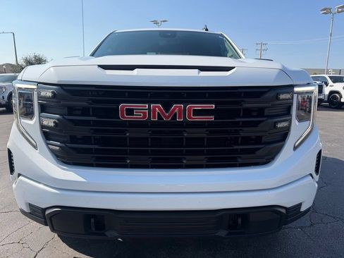 Used 2024 GMC Sierra 1500 Pro w/ Graphite Edition AWD/4WD image 7