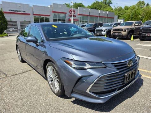 Used 2020 Toyota Avalon Limited w/ Advanced Safety Package FWD image 3