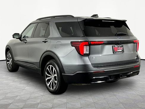 Used 2025 Ford Explorer ST-Line AWD/4WD image 4