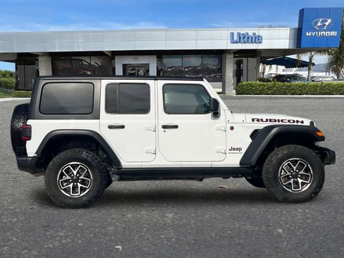 Used 2024 Jeep Wrangler Unlimited Rubicon image 8