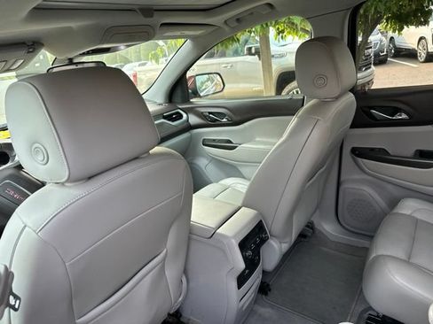 Used 2017 GMC Acadia SLT AWD/4WD image 15