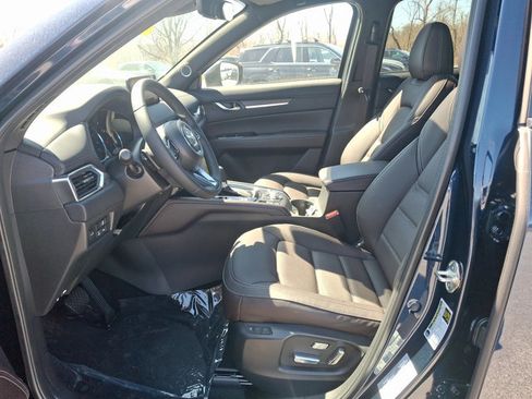 New 2025 MAZDA CX-5 Signature image 11