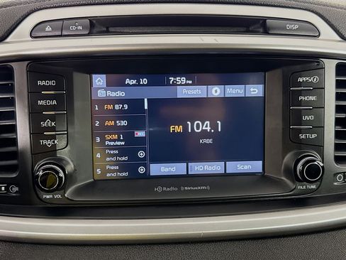 Used 2018 Kia Sorento LX image 17