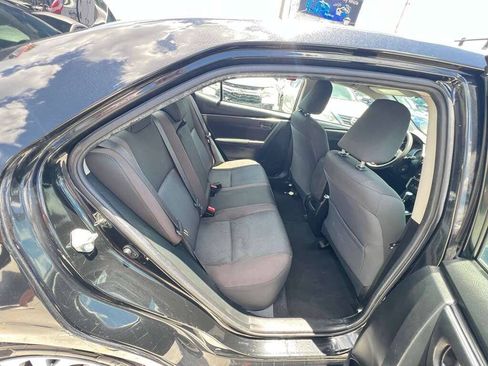 Used 2019 Toyota Corolla LE FWD image 4